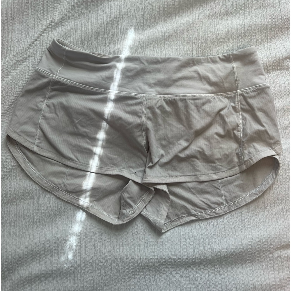 Lulu lemon running shorts 2.5” inseam